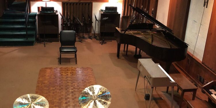 Session Keyboard Players in Muscle Shoals