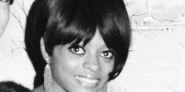 Host Roger talks with Music Historian Kevin Tomlin about Diana Ross and Marvin Gaye